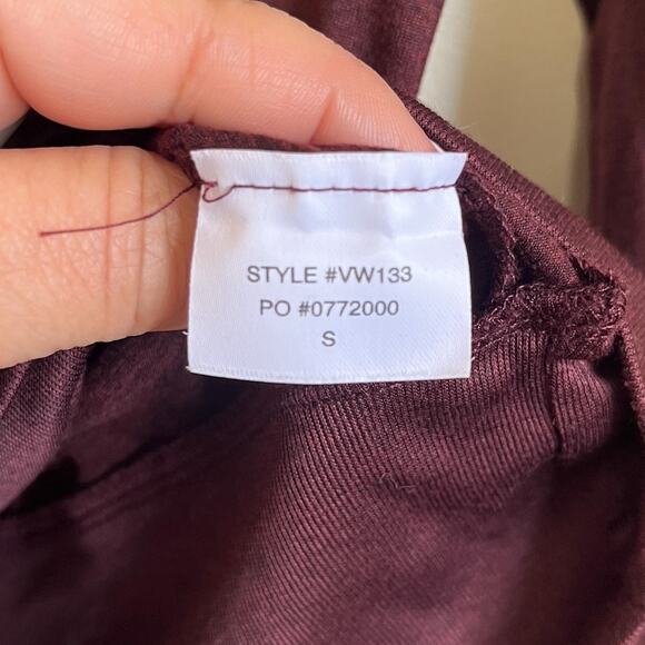 Vuori Daydream Crew - S in Deep Burgundy - Picture 7 of 7